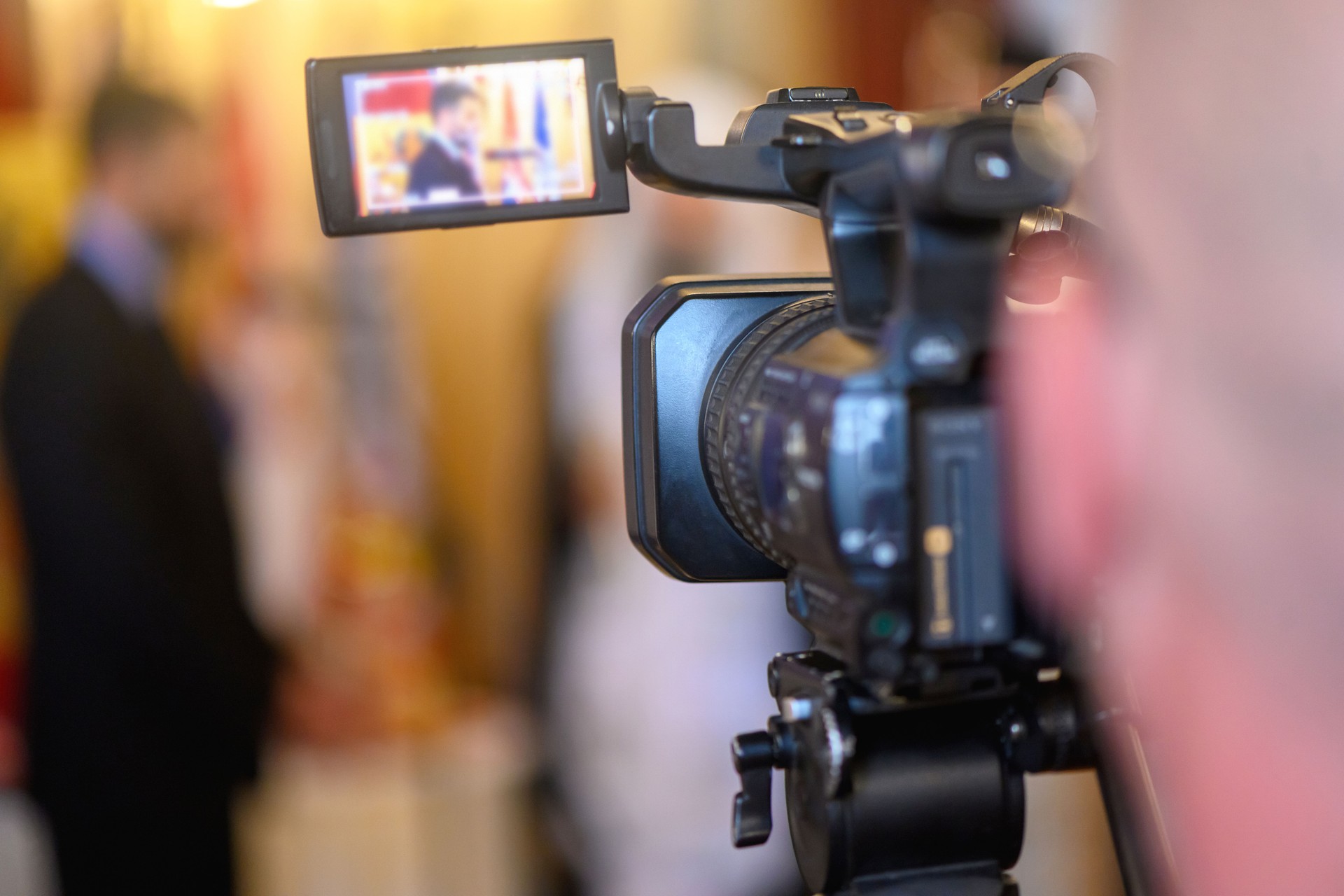 Broadcast of the press conference